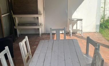 Casa en venta - 3 Dormitorios 1 Baño - Cocheras - 415Mts2 - Berazategui