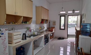 Dijual Rumah Siap Huni di Kemang Pratama 1