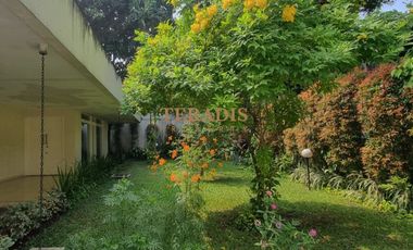 DISEWAKAN RUMAH DI KAWASAN KEMANG