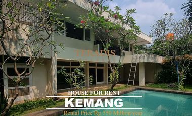 DISEWAKAN RUMAH DI KAWASAN KEMANG