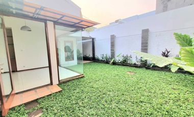 Disewakan Rumah Nyaman di Komplek di Cipete Selatan
