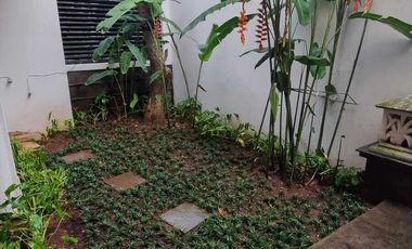 Disewakan Rumah Nyaman di Komplek di Cipete Selatan