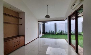 Disewakan Rumah Nyaman di Komplek di Cipete Selatan