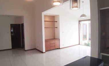 Disewakan Rumah Nyaman di Komplek di Cipete Selatan