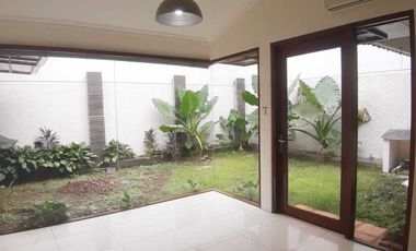 Disewakan Rumah Nyaman di Komplek di Cipete Selatan