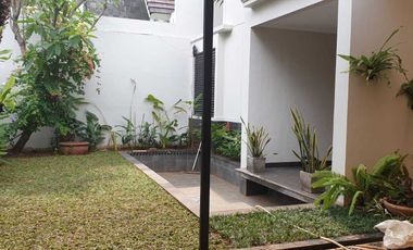 Disewakan Rumah Nyaman di Komplek di Cipete Selatan