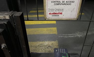 Estacionamiento en Arriendo en Coyancura / Lyon