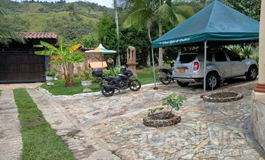 VENTA de CASA CAMPESTRE en COPACABANA