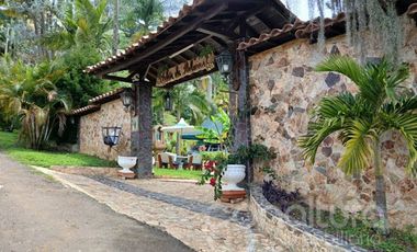 VENTA de CASA CAMPESTRE en COPACABANA