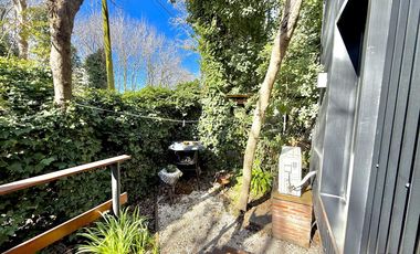 Dos casas en el bosque de Mar de Cobo