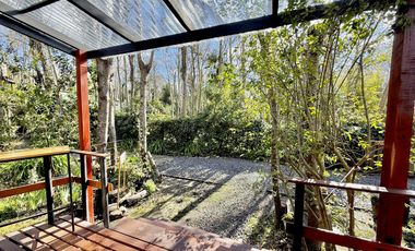 Dos casas en el bosque de Mar de Cobo