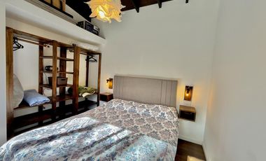 Dos casas en el bosque de Mar de Cobo