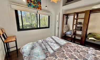 Dos casas en el bosque de Mar de Cobo