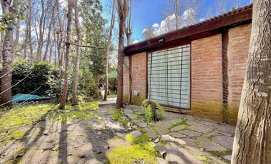 Dos casas en el bosque de Mar de Cobo
