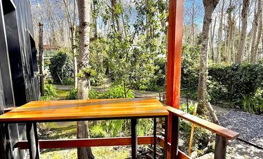 Dos casas en el bosque de Mar de Cobo