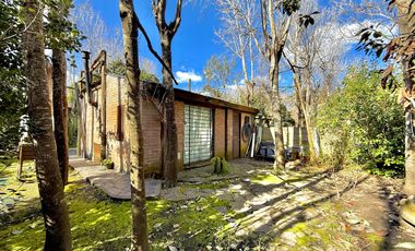 Dos casas en el bosque de Mar de Cobo
