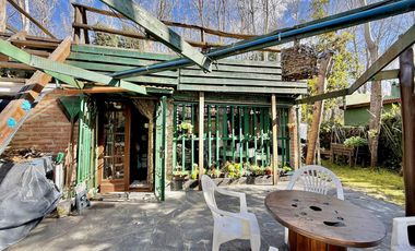 Dos casas en el bosque de Mar de Cobo