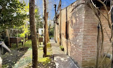 Dos casas en el bosque de Mar de Cobo
