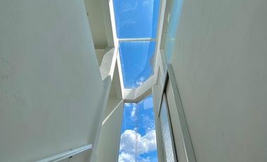 Una propiedad única. Vive donde trabajas o trabaja donde vives!