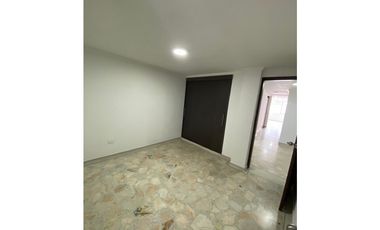 Vive en Pinares: Apartamento Amplio con Todo a tu Alcance