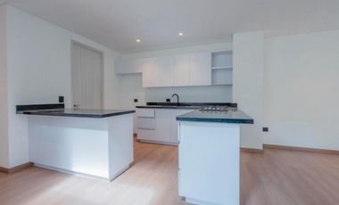 Venta de casa campestre en Rionegro con 4 alcobas y terraza