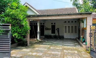 Rumah Hunian Second Nyaman Asri Kadipiro Solo