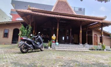 Rumah Joglo 400m² Strategis  Di Gajahan Colomadu