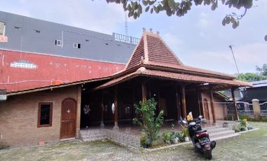 Rumah Joglo 400m² Strategis  Di Gajahan Colomadu