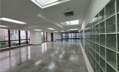 VENTA DE OFICINA EN AV BALBOA TORRE BAC
