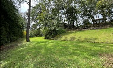 CASA EN VENTA, CON GRAN TERRENO