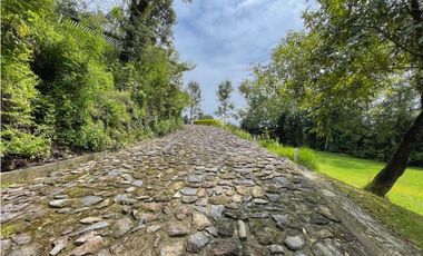 CASA EN VENTA, CON GRAN TERRENO