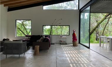 CASA EN VENTA, CON GRAN TERRENO