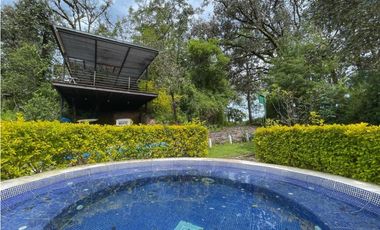 CASA EN VENTA, CON GRAN TERRENO