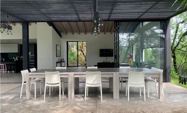 CASA EN VENTA, CON GRAN TERRENO