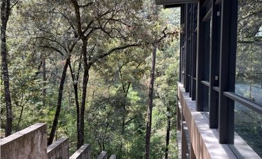 CASA EN VENTA, AVANDARO, LAGO Y BOSQUE