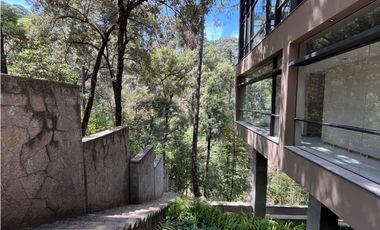 CASA EN VENTA, AVANDARO, LAGO Y BOSQUE