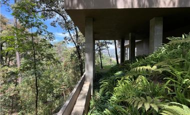 CASA EN VENTA, AVANDARO, LAGO Y BOSQUE