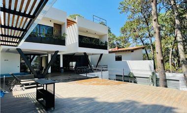 CASA EN RENTA FONTANA AVANDARO