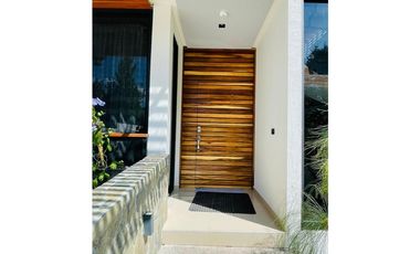 CASA EN RENTA FONTANA AVANDARO