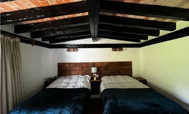 CASA EN VENTA CON GRAN JARDIN