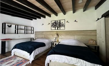 CASA EN VENTA CON GRAN JARDIN
