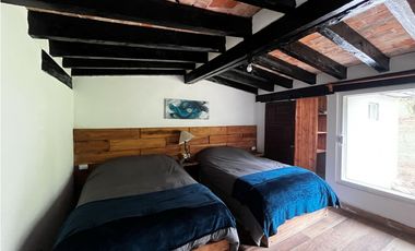 CASA EN VENTA CON GRAN JARDIN