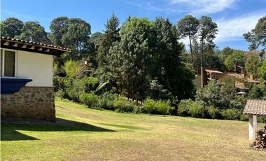 CASA EN VENTA CON GRAN JARDIN