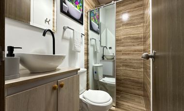 Se Alquila Aparta Estudio En Granada, En Segundo Piso Con Ascensor Para Renta Vacacional O De Larga Estancia