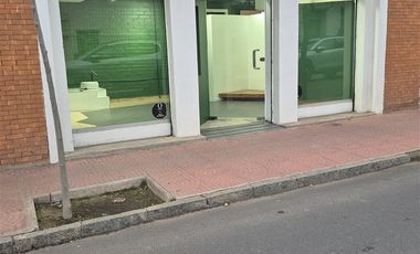 Local Comercial en Arriendo en tres carreras