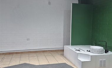 Local Comercial en Arriendo en tres carreras