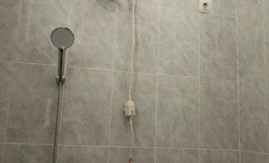 Rumah Baru selangkah dari Raya A. Yani Surabaya Kertomenanggal Gayungan