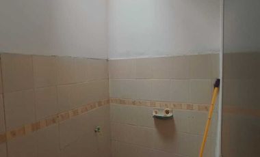 Disewakan rumah siap huni di taman harapan baru bekas