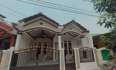 Disewakan rumah siap huni di taman harapan baru bekas