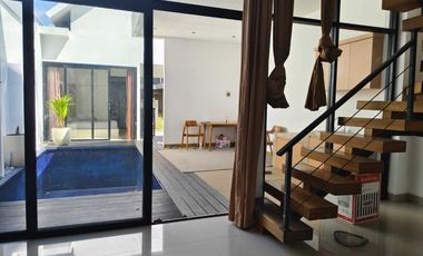 Villa Baru Modern Tropis di Taman Mumbul Nusa Dua